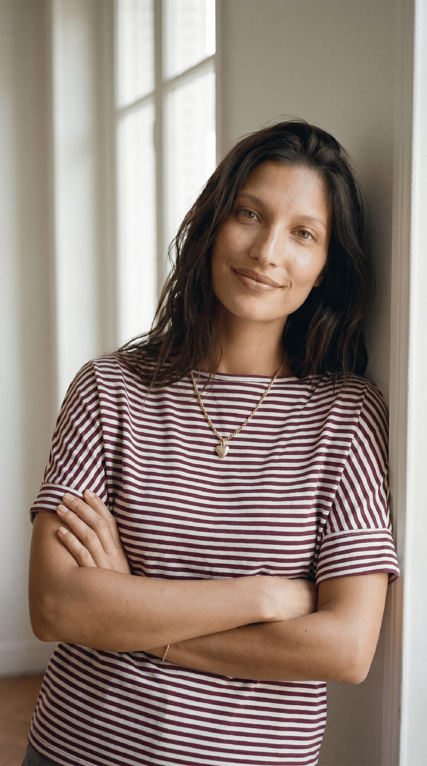 Romi striped burgundy tee detail