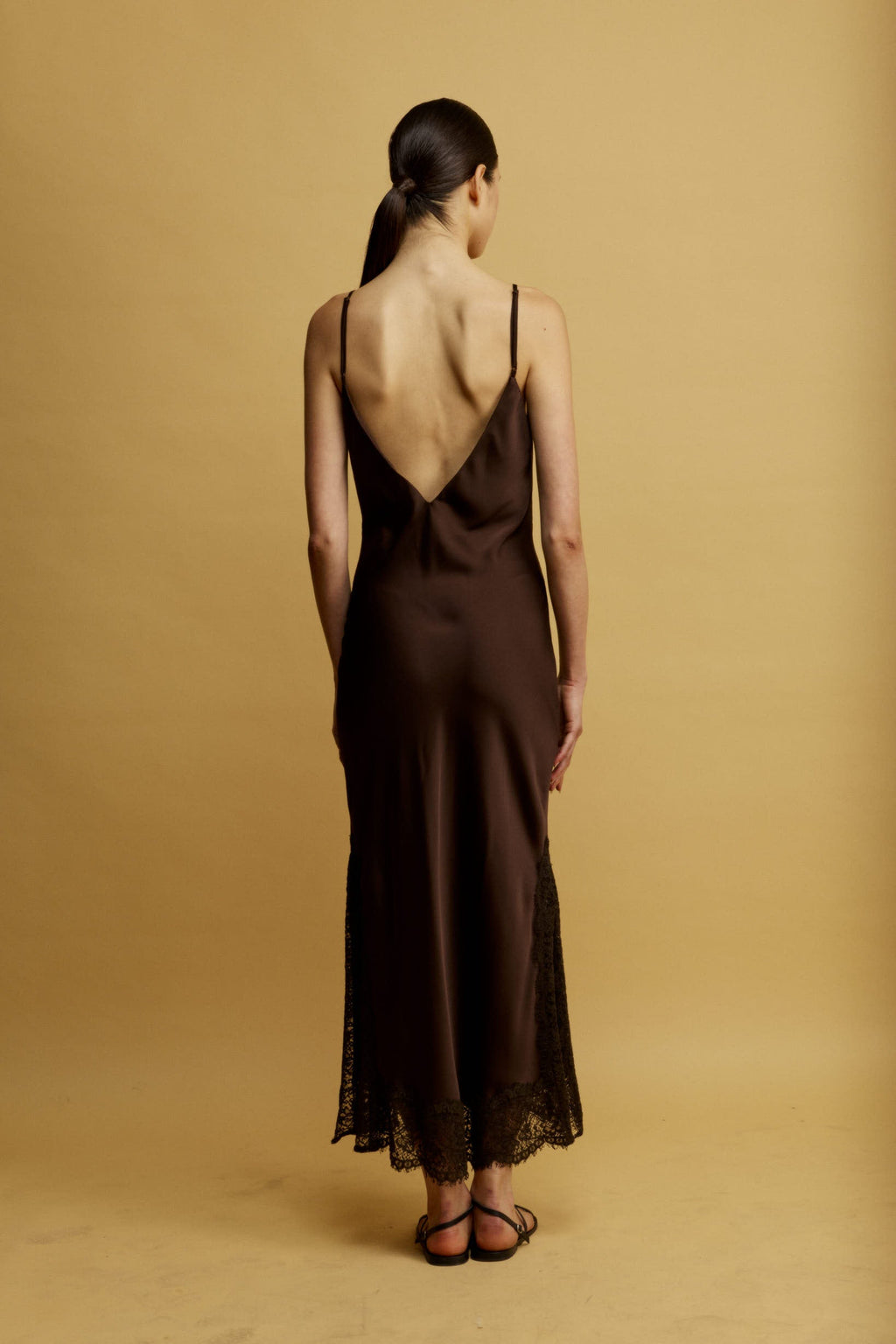Rita Dress Brown detail