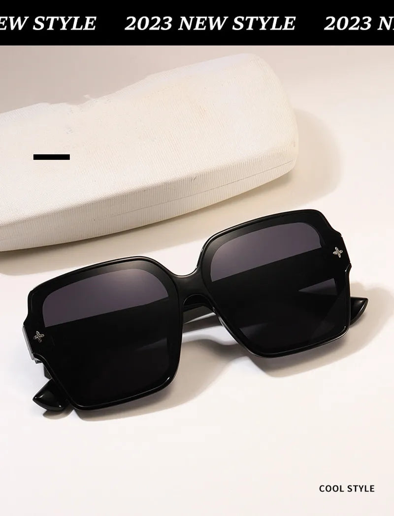 Fashion Square Frame Sunglasses for Women Luxury UV Protection Large Frame All-Match DS-8052-1